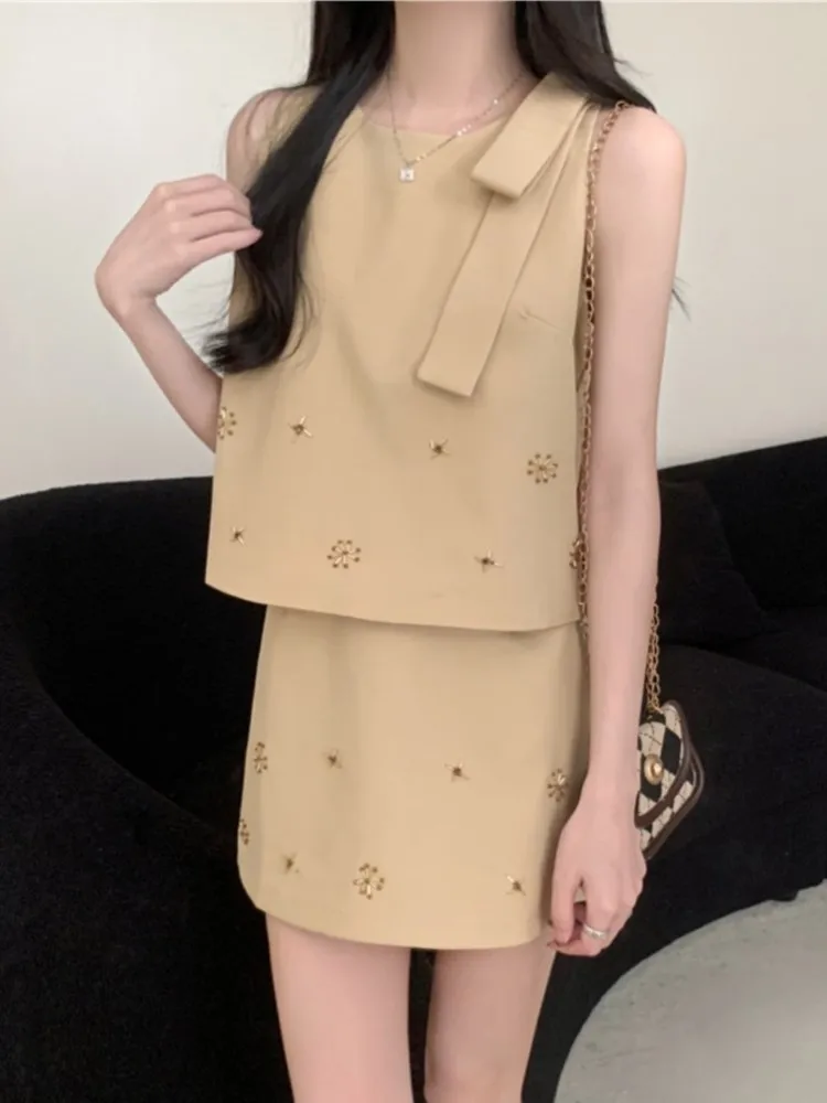 Spring Summer Elegant Fashion French New Skirts Suit Lace-up Sleeveless O-Neck Loose Women's Two Pieces Set Basics Causal New
Spring Summer Elegant Fashion French New Skirts Suit Lace-up Sleeveless O-Neck Loose Women's Two Pieces Set Basics Causal New