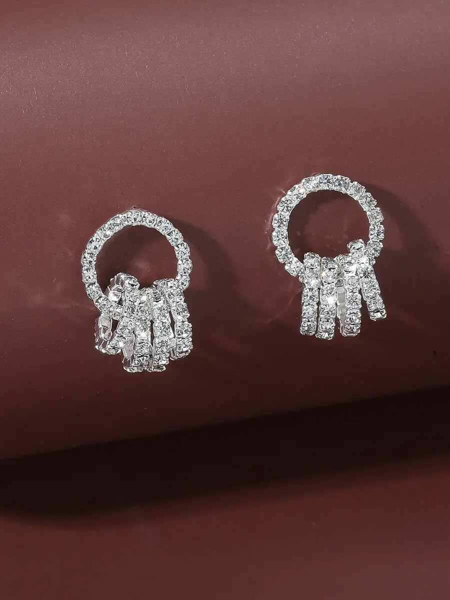 Women Elegant Rhinestone Decorated Earrings Stylish Sparkling Jewelry Accessory
Women Elegant Rhinestone Decorated Earrings Stylish Sparkling Jewelry Accessory