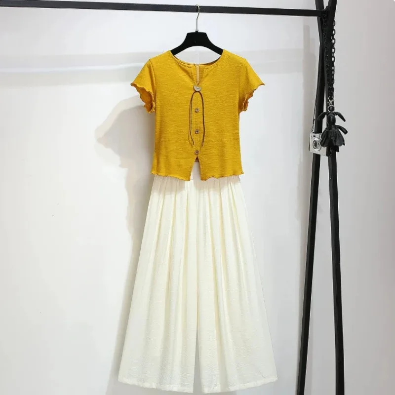 Women Summer Two Piece Outfit V Neck Ruffle Short Sleeve Top Loose Wide Leg Culottes Casual Fashion Set
Women Summer Two Piece Outfit V Neck Ruffle Short Sleeve Top Loose Wide Leg Culottes Casual Fashion Set