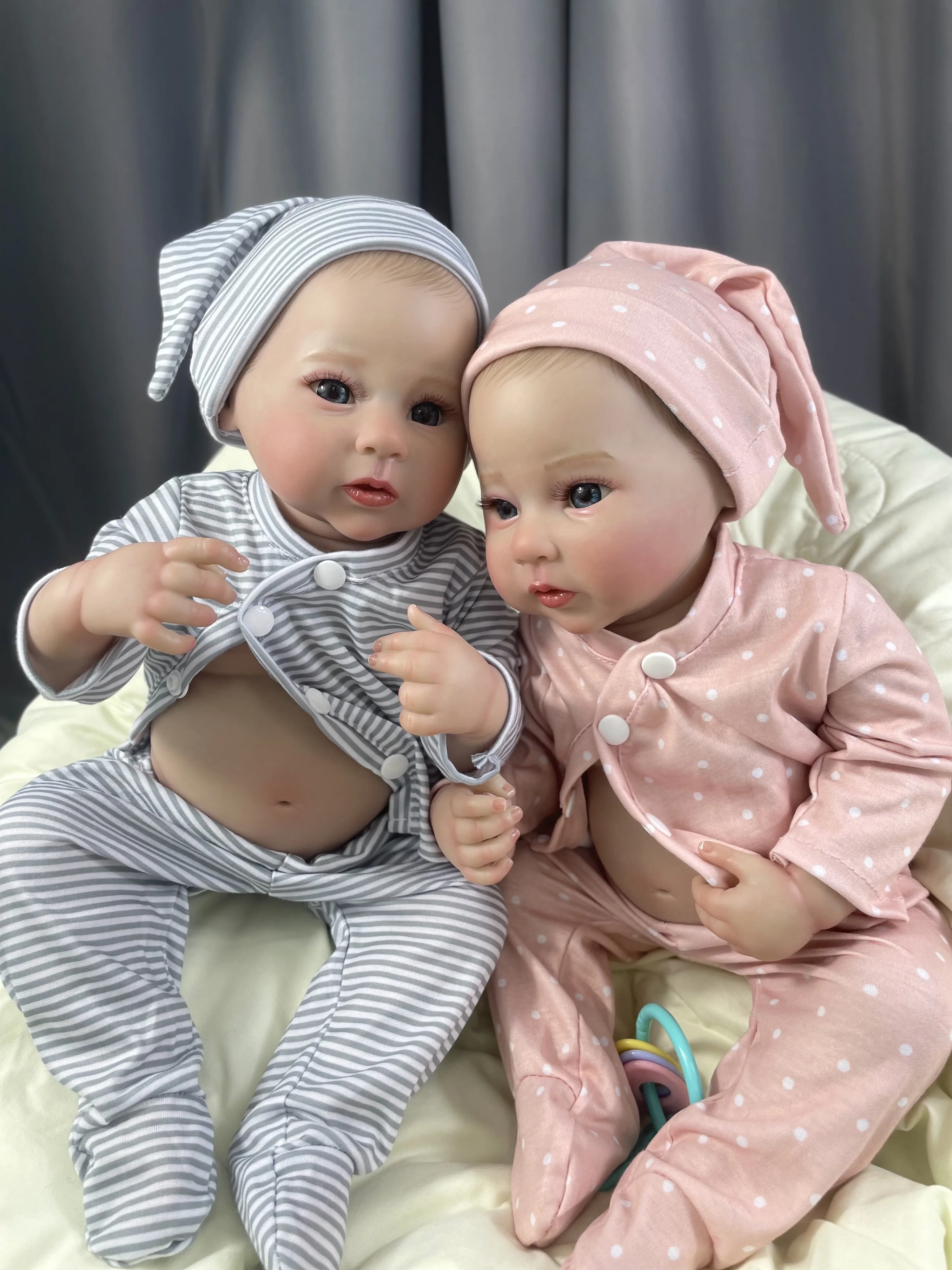 18Inch Lifelike Full Body Silicone Vinyl Girl Raven Twins Newborn Washable Reborn Baby Doll Bebe Reborn Toys Christmas Gift
18Inch Lifelike Full Body Silicone Vinyl Girl Raven Twins Newborn Washable Reborn Baby Doll Bebe Reborn Toys Christmas Gift