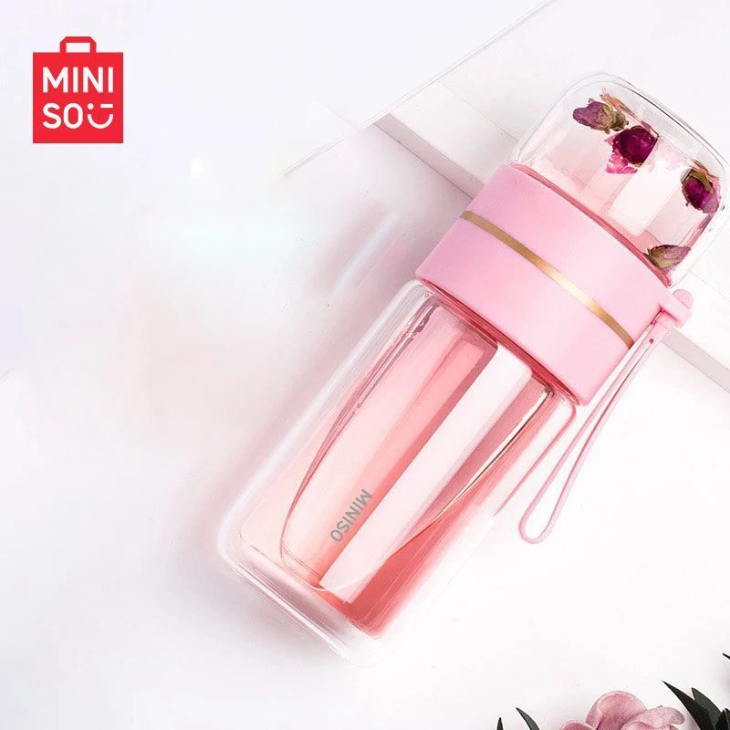 MINISO двухслойная стеклянная портативная чашка для чая и воды с разделением воды и высокой термостойкостью
MINISO двухслойная стеклянная портативная чашка для чая и воды с разделением воды и высокой термостойкостью