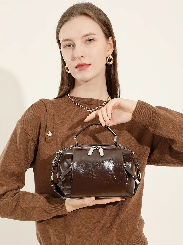 Luxury Cowhide Commuter Shopping Pillow Bag Handbag Gift for Girl Genuine Leather Women Boston Crossbody Shoulder Bag
Luxury Cowhide Commuter Shopping Pillow Bag Handbag Gift for Girl Genuine Leather Women Boston Crossbody Shoulder Bag