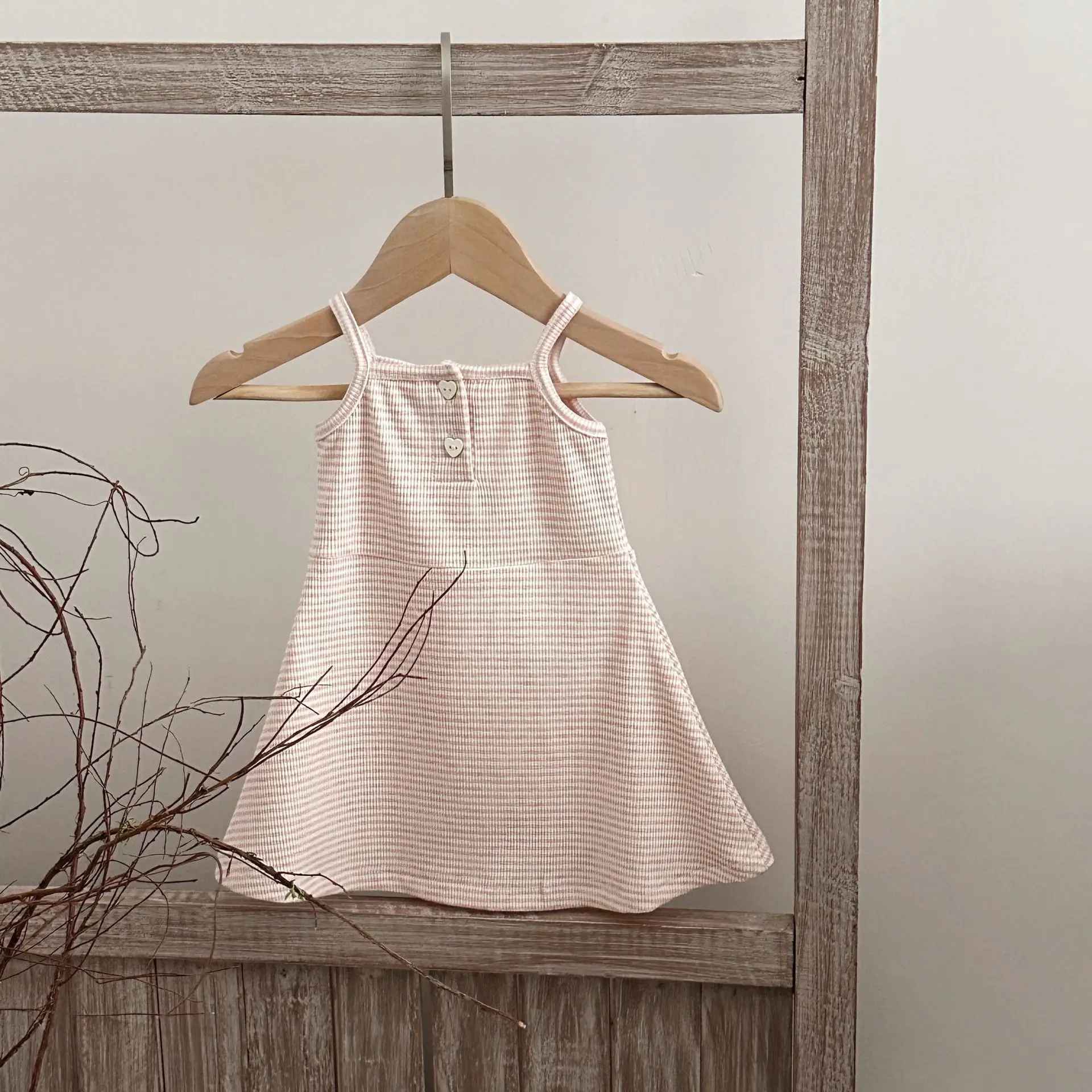 2026 Summer New Baby Girl Sleeveless Sweet Sling Dress Infant Heart Button Striped Dress Girls Princess Dress Toddler Clothes
2026 Summer New Baby Girl Sleeveless Sweet Sling Dress Infant Heart Button Striped Dress Girls Princess Dress Toddler Clothes