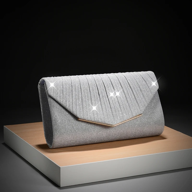 Elegant and stylish evening dress bag with metal strip handle bag with detachable chain shoulder bag ladyship storage bag
Elegant and stylish evening dress bag with metal strip handle bag with detachable chain shoulder bag ladyship storage bag
