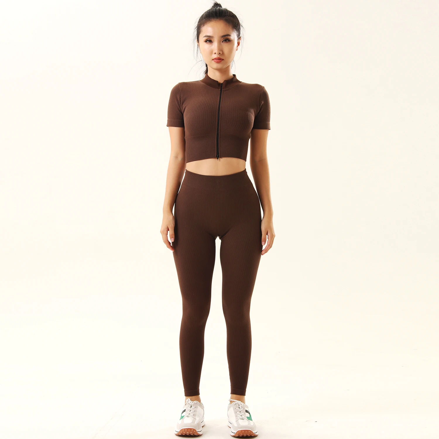 Mainland China Nylon Spandex Sport Set Women Seamless Short Sleeve Shirt Scrunch Leggings Set
Mainland China Nylon Spandex Sport Set Women Seamless Short Sleeve Shirt Scrunch Leggings Set