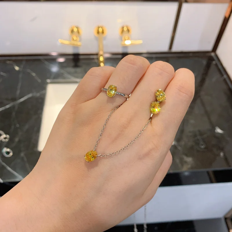 Jewelry Manufacturer Direct Sale Colorful Gemstone Style European and American Trend High Carbon Yellow Diamond 6*8 Oval Ring
Jewelry Manufacturer Direct Sale Colorful Gemstone Style European and American Trend High Carbon Yellow Diamond 6*8 Oval Ring
