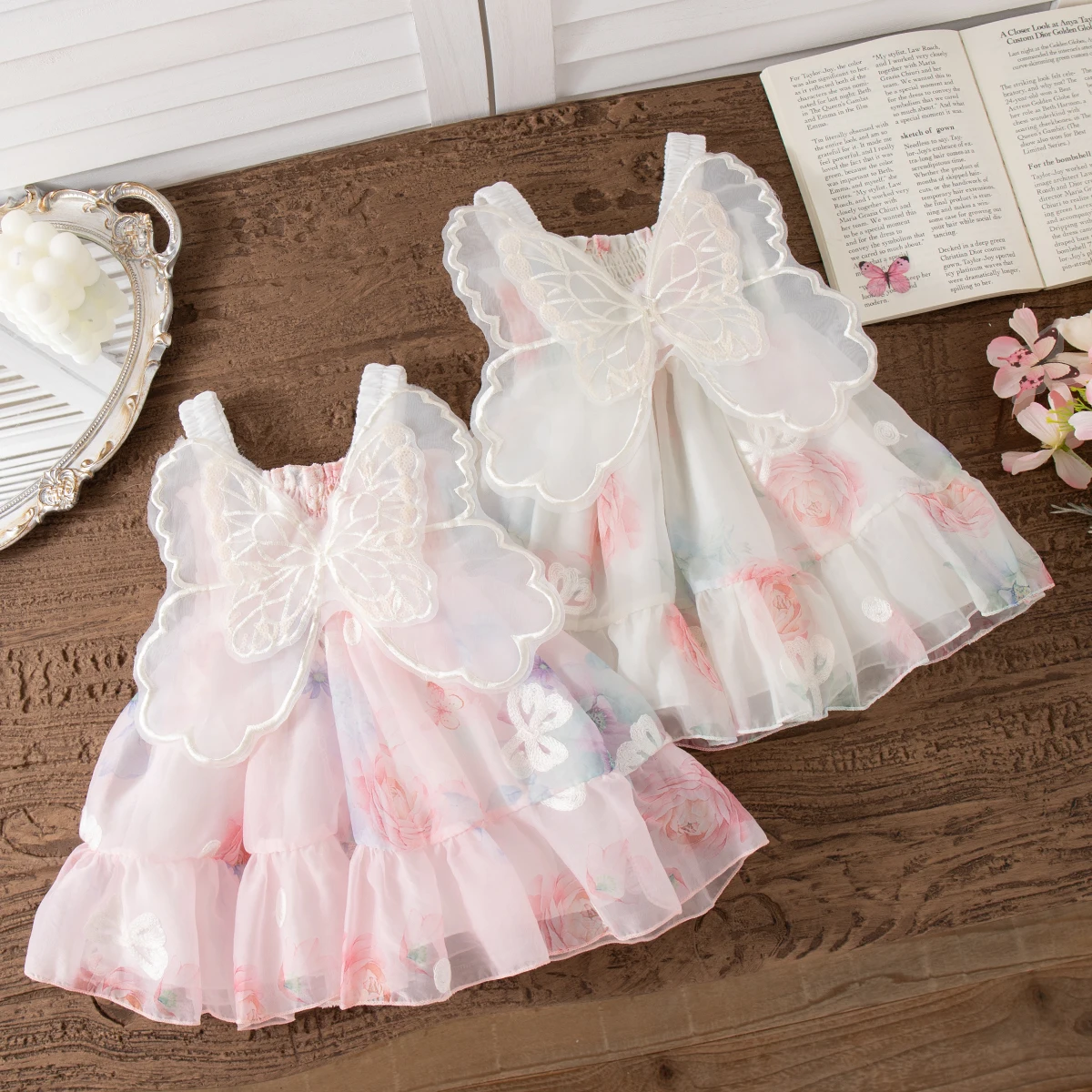 (0-3 Year Old Baby Girl Princess Dress) Summer New Colorful Butterfly Wing Children'S Sleeveless Clothes For Wedding Parties
(0-3 Year Old Baby Girl Princess Dress) Summer New Colorful Butterfly Wing Children'S Sleeveless Clothes For Wedding Parties