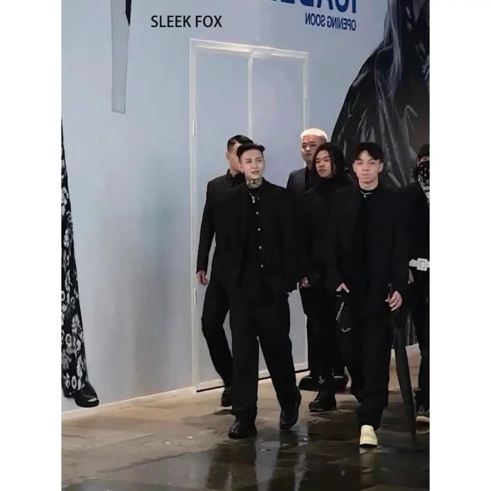 Мужской ретро-костюм-слипкотт из гладкой ткани с эффектом драпировки, в китайском стиле, повседневный, весенне-осенний, модный, городской, немнущийся
Мужской ретро-костюм-слипкотт из гладкой ткани с эффектом драпировки, в китайском стиле, повседневный, весенне-осенний, модный, городской, немнущийся