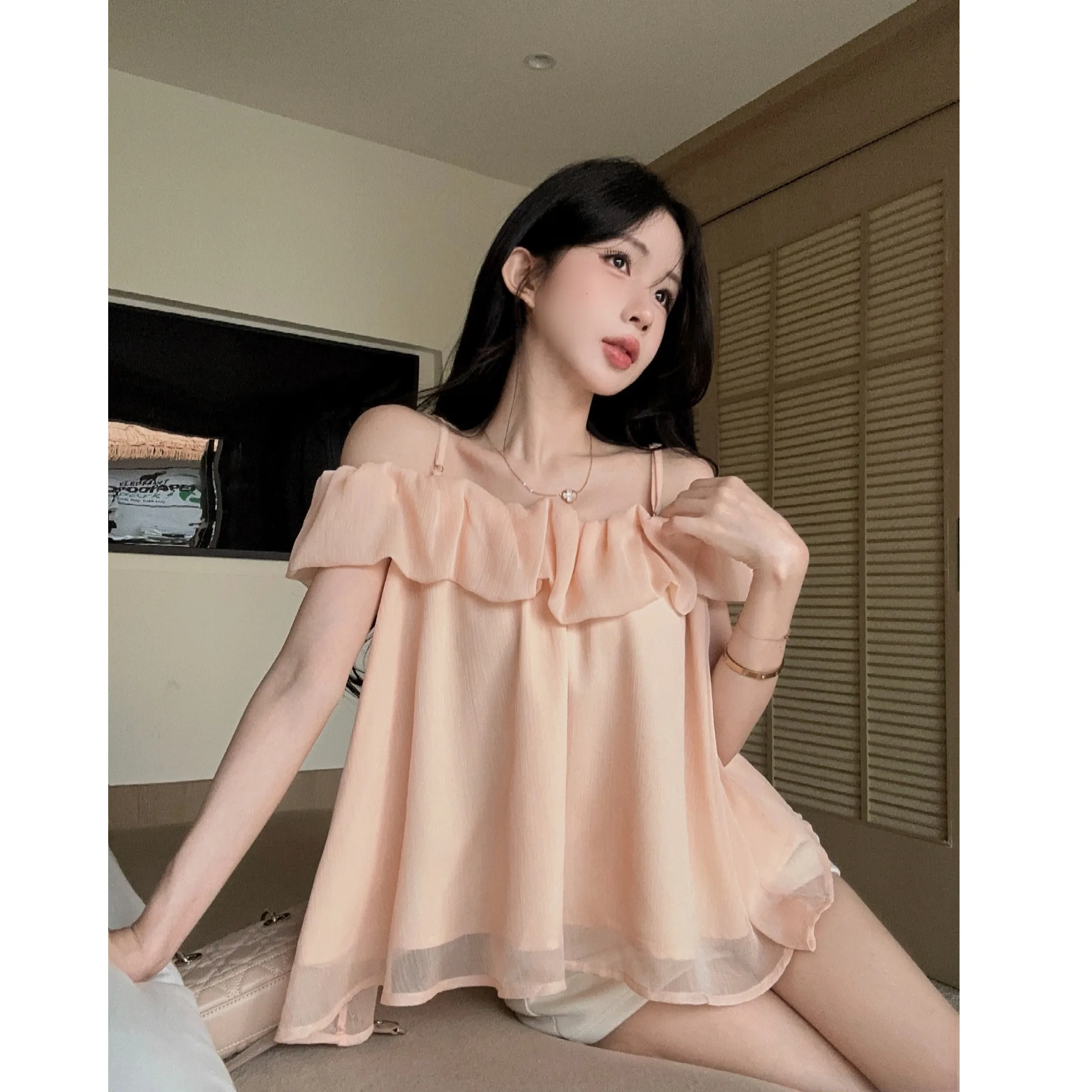 Pure Desire Style Sweet Holiday One Shoulder Strap Blouse Fashionable Midi Length Skirt Women's Trendy Polyester Fiber Blouse
Pure Desire Style Sweet Holiday One Shoulder Strap Blouse Fashionable Midi Length Skirt Women's Trendy Polyester Fiber Blouse