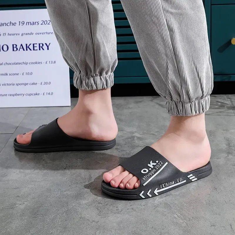 Slippers Men's Non-slip Summer Home Soft Bottom Thick Bottom Bathroom Indoor Home Boys Slippers Four-season Slippers Mens
Slippers Men's Non-slip Summer Home Soft Bottom Thick Bottom Bathroom Indoor Home Boys Slippers Four-season Slippers Mens