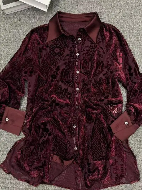 Новая женская свободная приталенная блузка из вельвета с воротником-стойкой в китайском стиле, осень 2025, новинка
Новая женская свободная приталенная блузка из вельвета с воротником-стойкой в китайском стиле, осень 2025, новинка