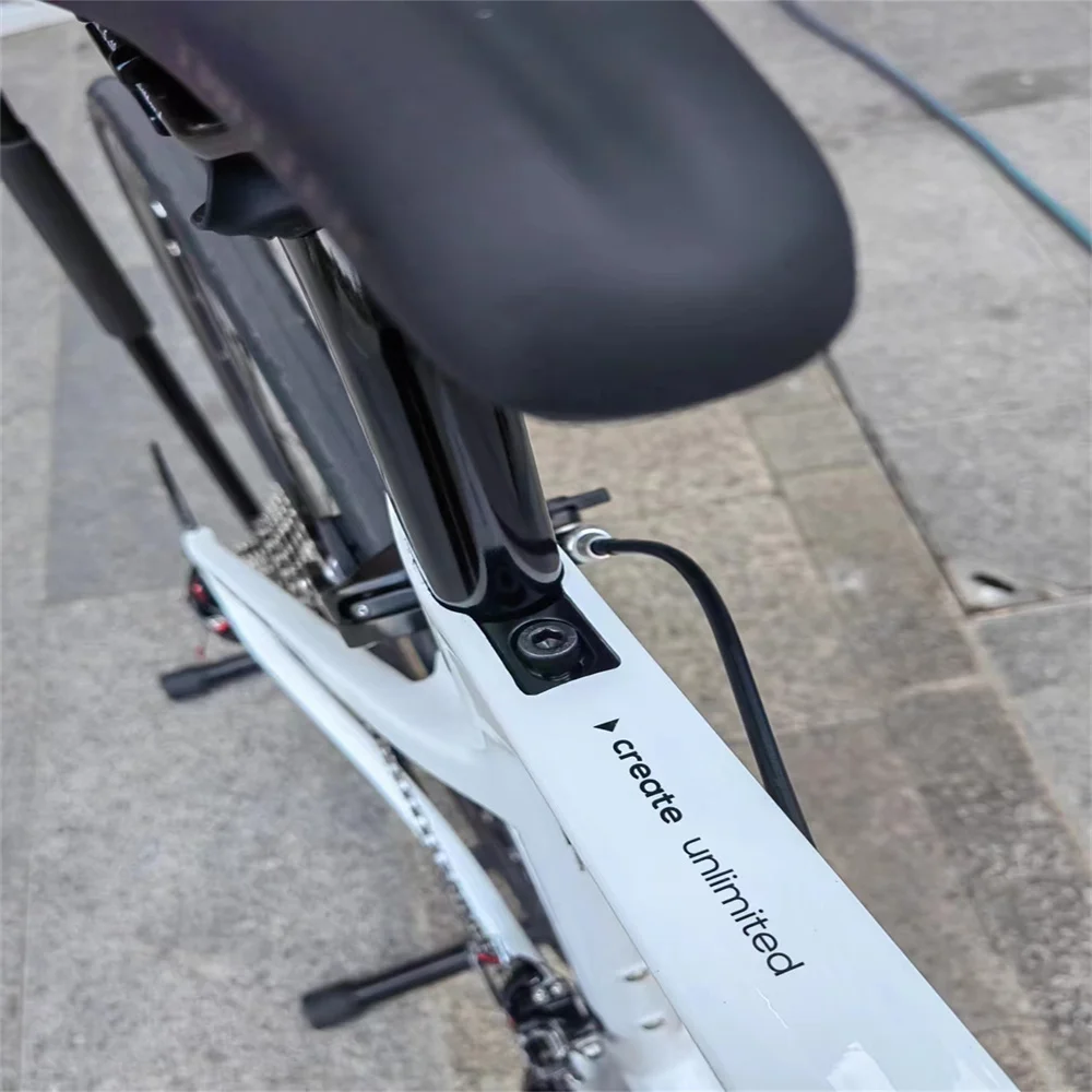 TWITTER Bike R10/R10 End Seat Tube Clamp, Mountain Bike/Road Bike Spare Parts.
TWITTER Bike R10/R10 End Seat Tube Clamp, Mountain Bike/Road Bike Spare Parts.