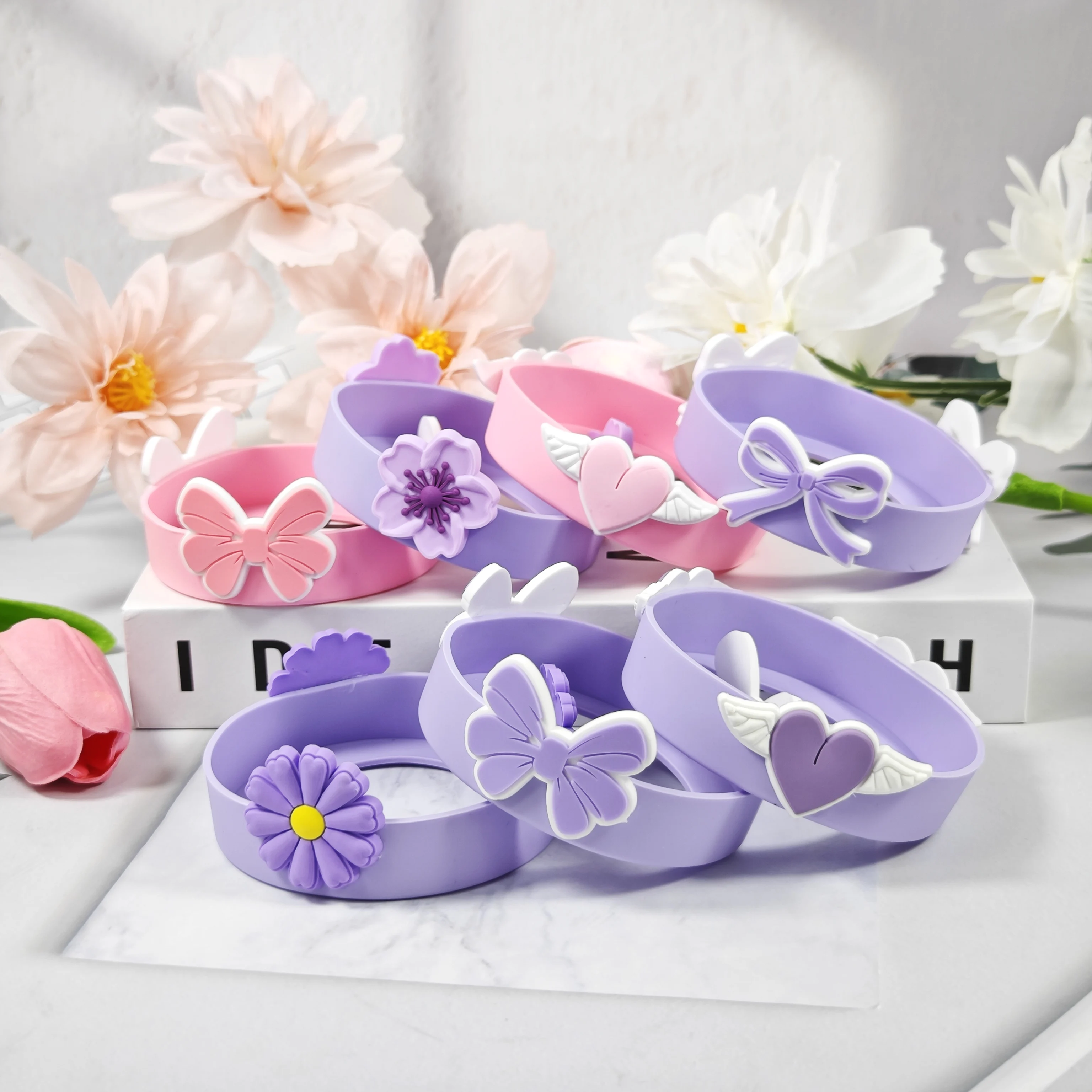 Amazon's new bow flower silicone cup holder and anti-wear water cup silicone coaster
Amazon's new bow flower silicone cup holder and anti-wear water cup silicone coaster