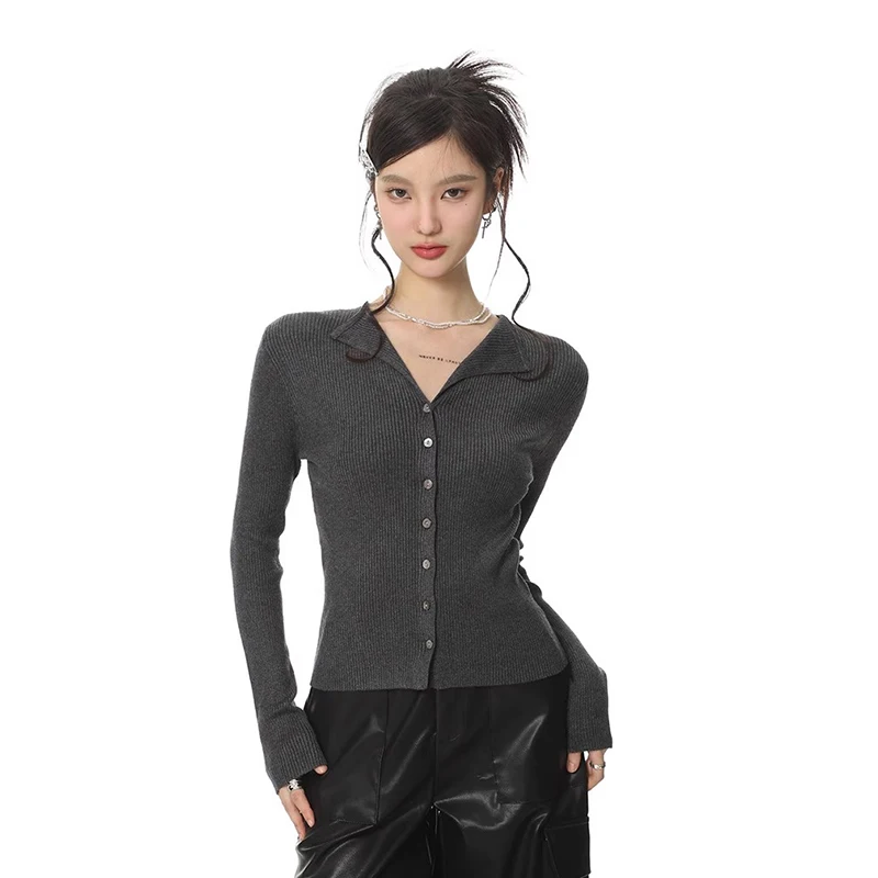 Sexy Knitted Cardigan V Neck Crop Tops Chic Casual Coats Women's Autumn and Winter Korean Versatile Y2k Sweater
Sexy Knitted Cardigan V Neck Crop Tops Chic Casual Coats Women's Autumn and Winter Korean Versatile Y2k Sweater