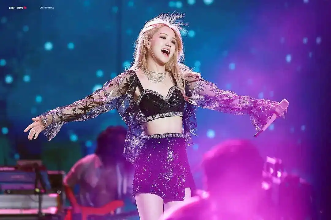 Black Sequin Set for Women Jazz Dance Lead Female Group Performance Outfit Sparkling Stage Costume Young Ladies Fashion
Black Sequin Set for Women Jazz Dance Lead Female Group Performance Outfit Sparkling Stage Costume Young Ladies Fashion