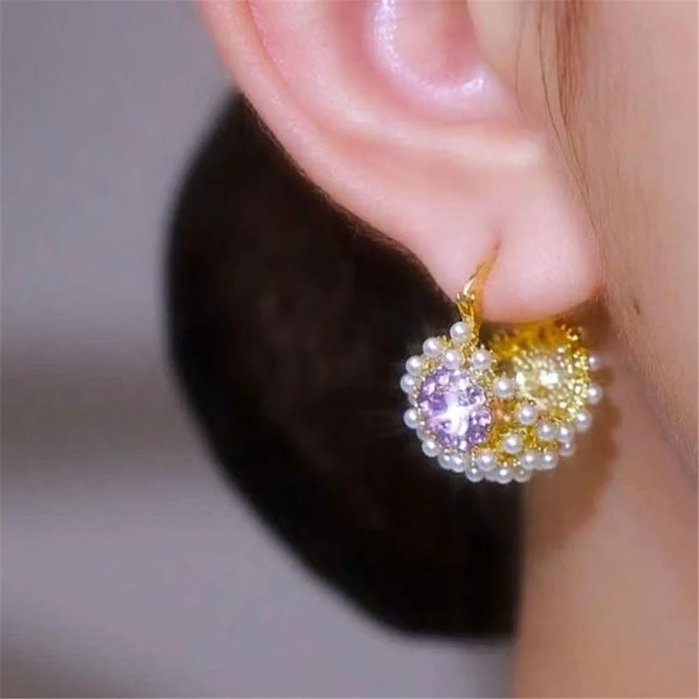 Luxury Female White Pearl Purple Zircon Stone Hoop Earrings Vintage Fashion Gold Color Wedding Jewelry For Women
Luxury Female White Pearl Purple Zircon Stone Hoop Earrings Vintage Fashion Gold Color Wedding Jewelry For Women