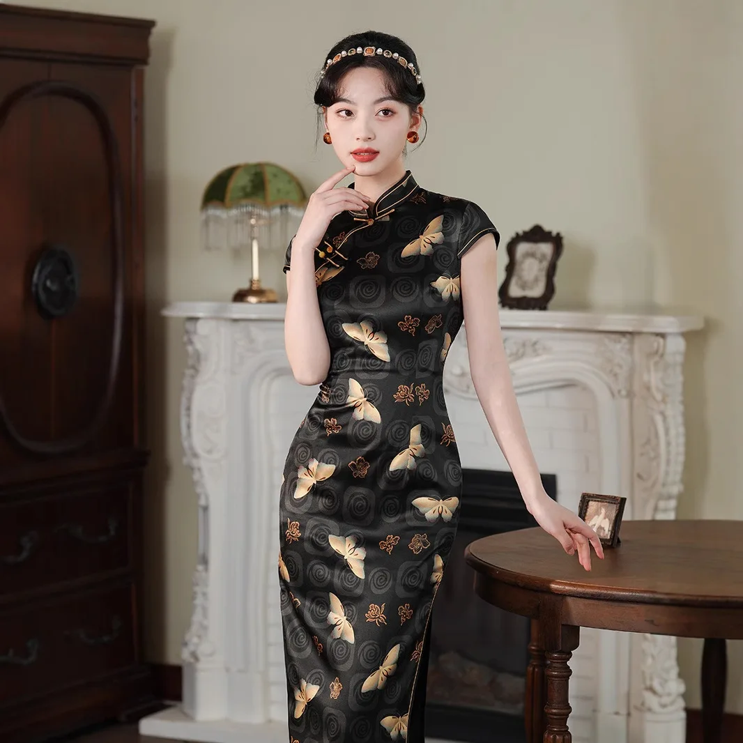 High-End Silk Chinese Floral Traditional Vintage Modern Cheongsam Qipao Female Black Improve Old Temperament Long
High-End Silk Chinese Floral Traditional Vintage Modern Cheongsam Qipao Female Black Improve Old Temperament Long