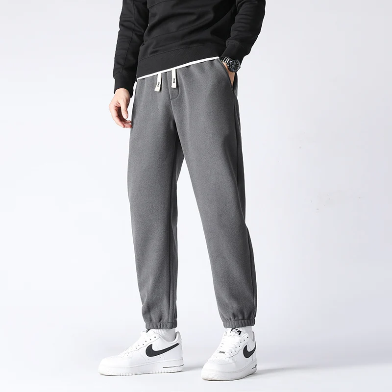 Upaded Version Thiened German Velvet Fabric Sports Sweatpants Men's Winter Faionable All-Match Cuffed Straight Leg Pants
Upaded Version Thiened German Velvet Fabric Sports Sweatpants Men's Winter Faionable All-Match Cuffed Straight Leg Pants