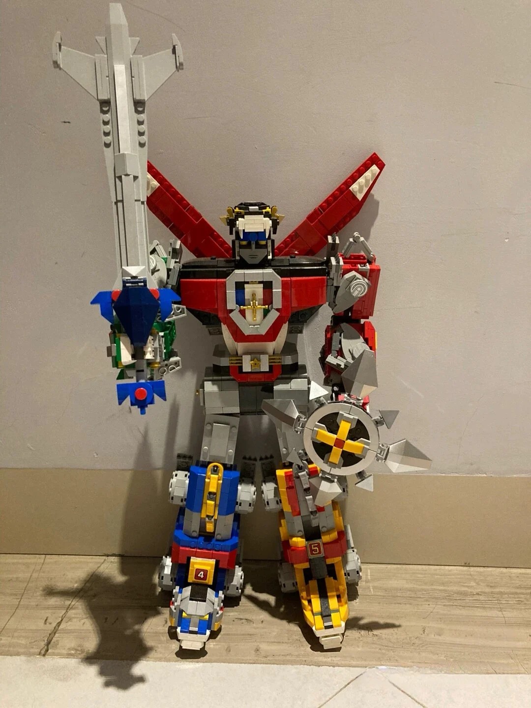 Рождественские подарки для друзей, 2334 шт., Модель Вольтрона Защитник Вселенной, строительные блоки, кирпичи, игрушки, совместимые 21311
Рождественские подарки для друзей, 2334 шт., Модель Вольтрона Защитник Вселенной, строительные блоки, кирпичи, игрушки, совместимые 21311