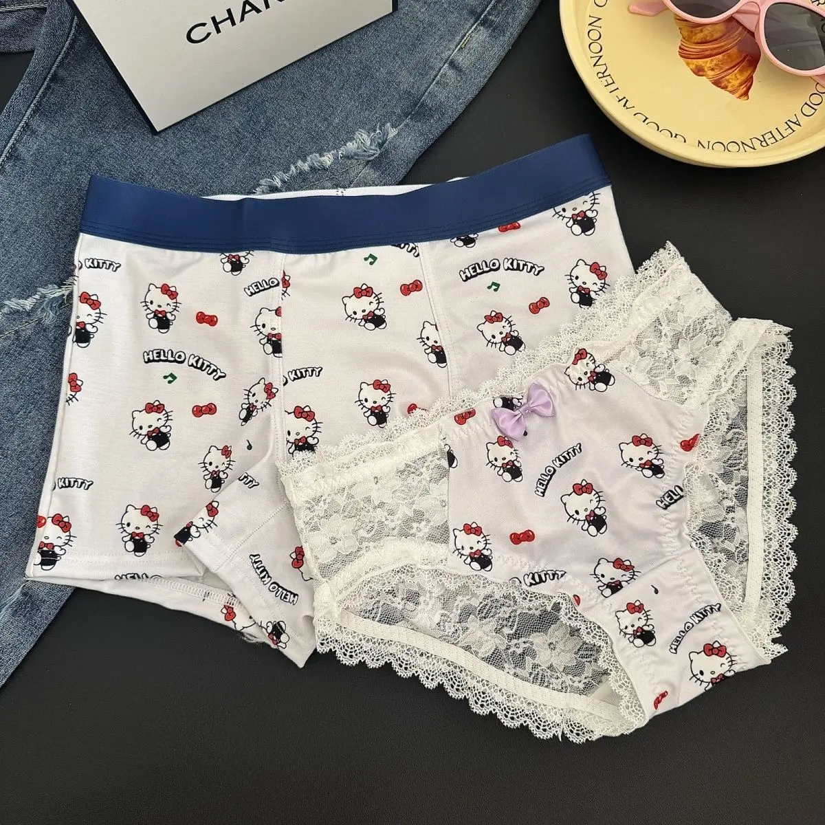 Милое нижнее белье для пары «Hello Kitty», мужские и женские угловые милые шорты с героями мультфильмов, трусы, костюм, одежда с героями мультфильмов в стиле аниме, подарок на день рождения
Милое нижнее белье для пары «Hello Kitty», мужские и женские угловые милые шорты с героями мультфильмов, трусы, костюм, одежда с героями мультфильмов в стиле аниме, подарок на день рождения