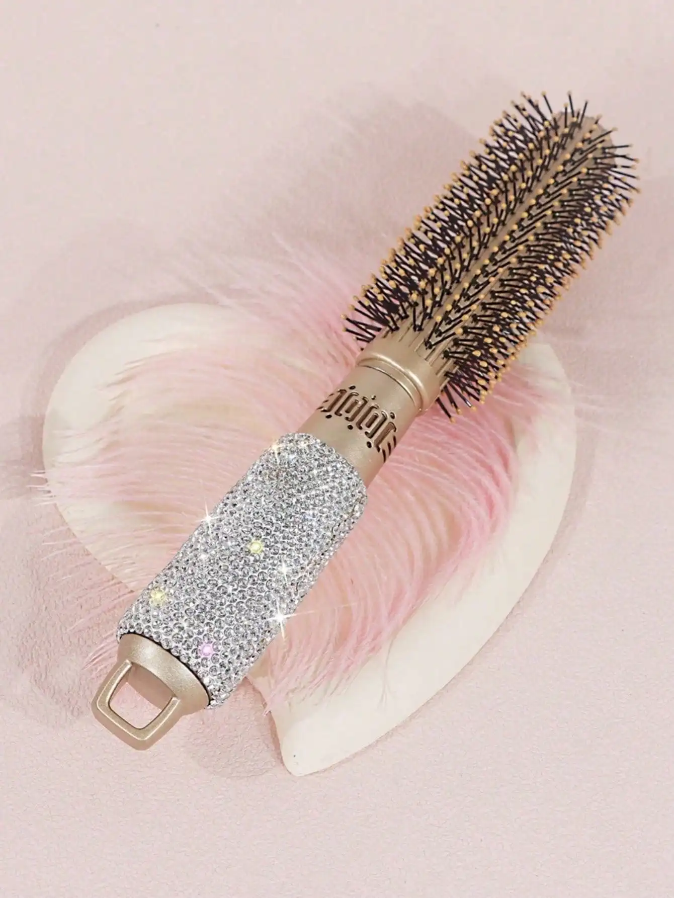 1pc Curling Round Brush With Sparkling Rhinestones, High-End Fluffy Styling Comb For Blow Drying, Suitable For Bathroom Or Travel
1pc Curling Round Brush With Sparkling Rhinestones, High-End Fluffy Styling Comb For Blow Drying, Suitable For Bathroom Or Travel