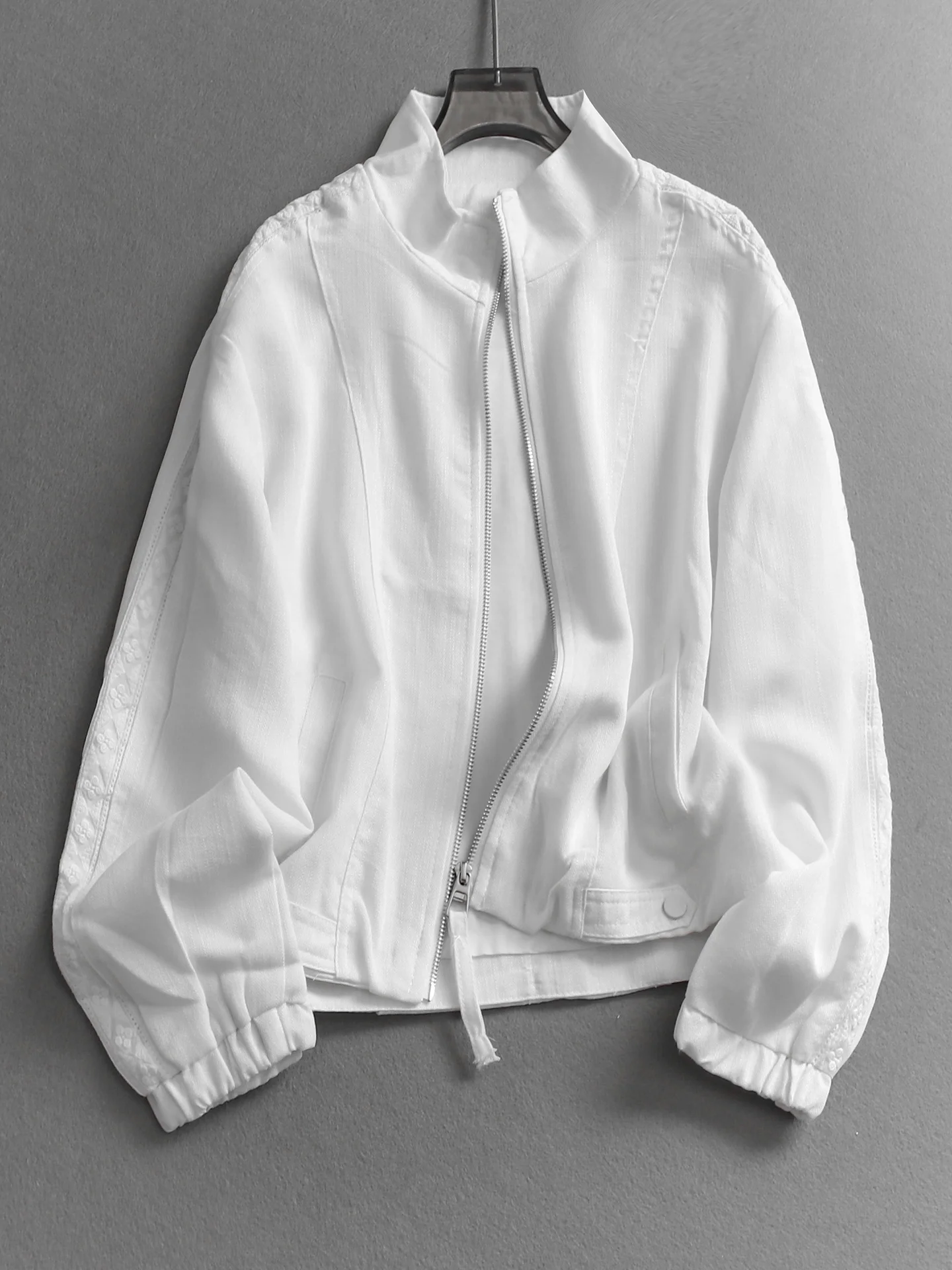 Lace Patchwork Pure Color Stand Collar Loose Long Sleeve Thin Skin-friendly Cool Feeling Lazy Workwear Jacket Women's Outerwear
Lace Patchwork Pure Color Stand Collar Loose Long Sleeve Thin Skin-friendly Cool Feeling Lazy Workwear Jacket Women's Outerwear