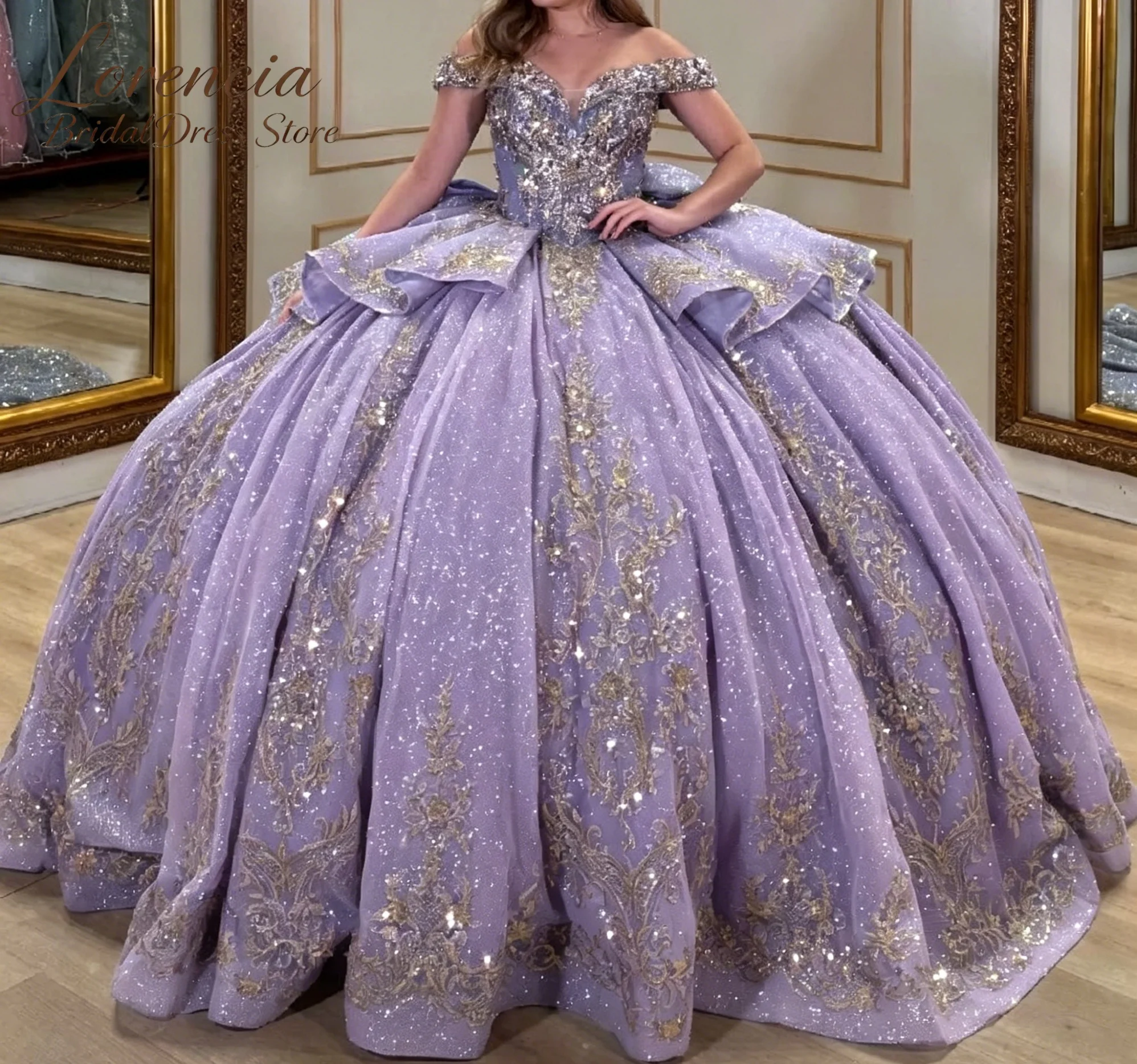 Customized Elegant Off Shoulder Quinceanera Dress With Glitter Tulle Gold Lace Applique Bow Prom Vestidos de 15 Anos Appliques
Customized Elegant Off Shoulder Quinceanera Dress With Glitter Tulle Gold Lace Applique Bow Prom Vestidos de 15 Anos Appliques