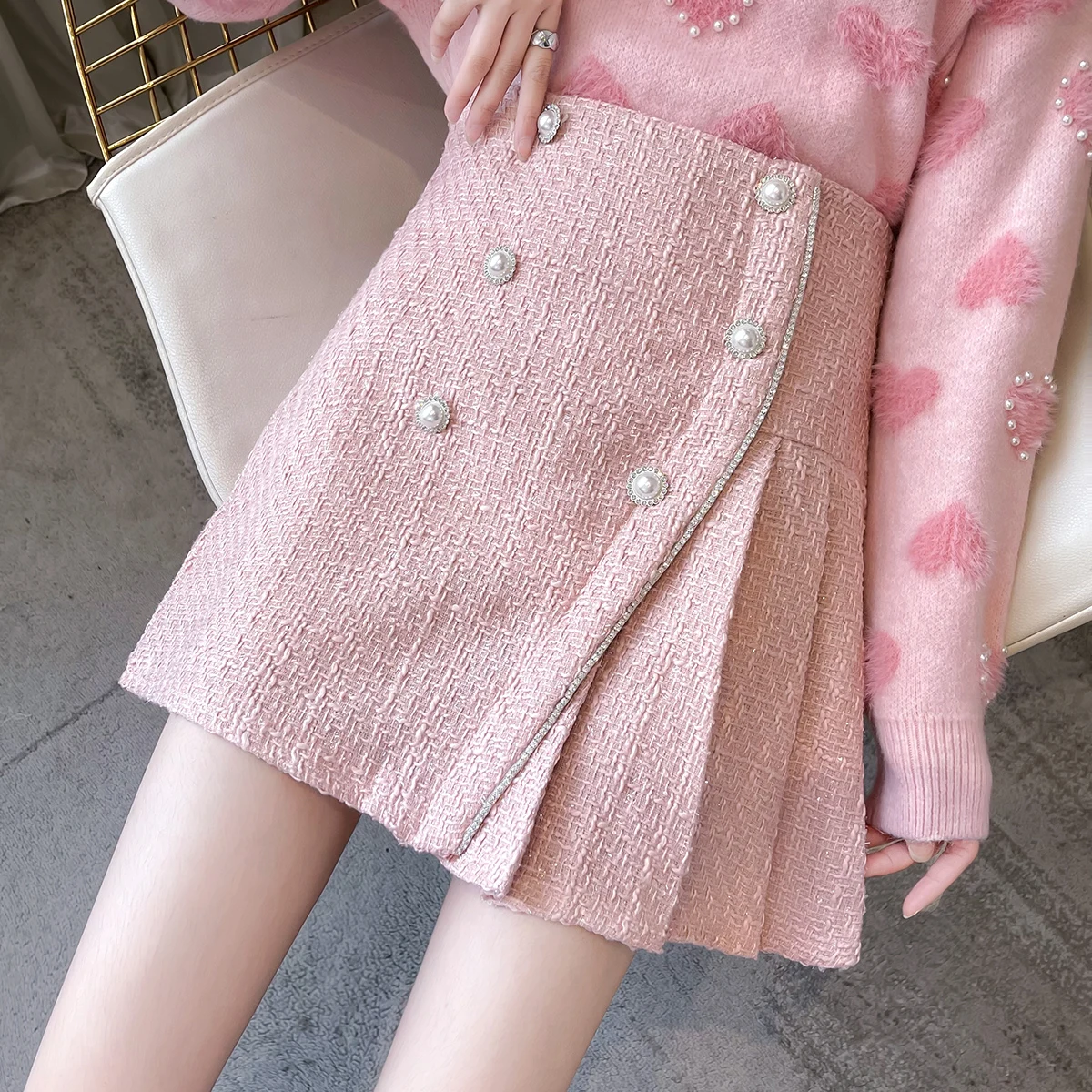 Korean Fashion Solid Tweed Pleated Skirt Female Autumn New Woolen High Waist A-line Bodycon Mini Skirt for Women
Korean Fashion Solid Tweed Pleated Skirt Female Autumn New Woolen High Waist A-line Bodycon Mini Skirt for Women