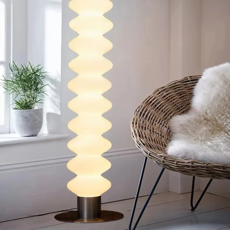 Gourd lamp light luxury living room bedroom LED floor lamp home decoration lamp
Gourd lamp light luxury living room bedroom LED floor lamp home decoration lamp