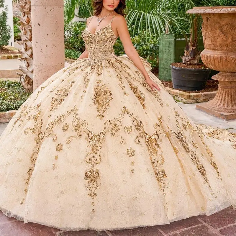 Champagne Sparkly Quinceanera Dresses Spaghetti Strap Applique Lace Beads Bow Tull Corset vestido 15 años quinceañera lace-up
Champagne Sparkly Quinceanera Dresses Spaghetti Strap Applique Lace Beads Bow Tull Corset vestido 15 años quinceañera lace-up