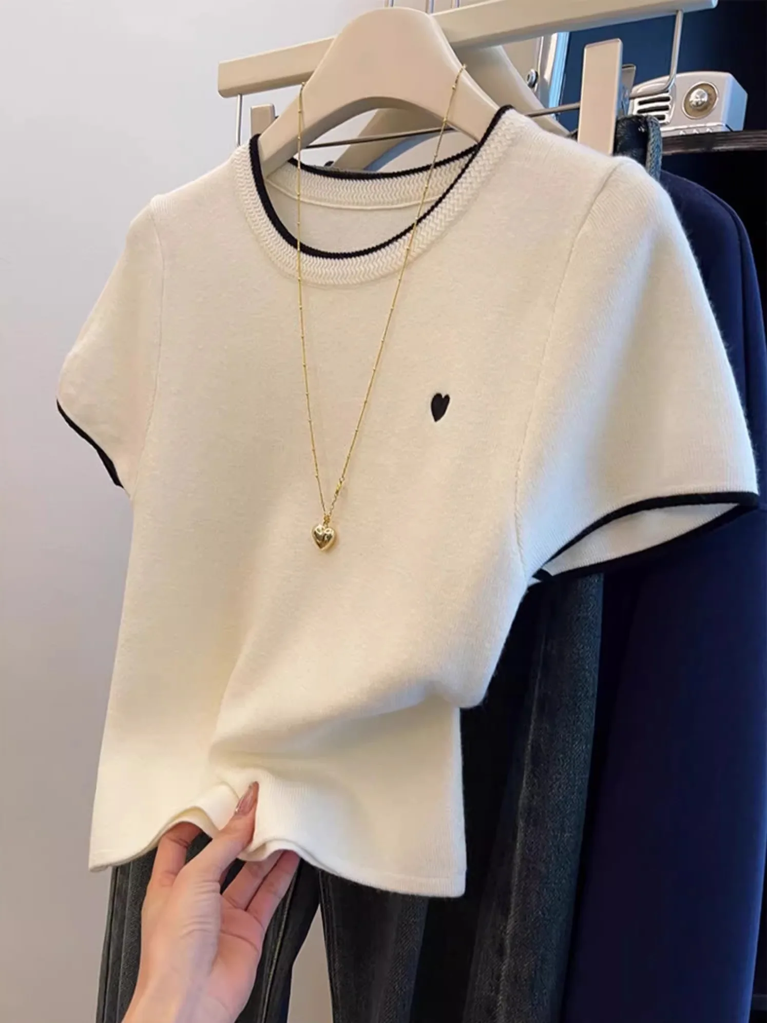 Футболка с эффектом похудения Love Embroidery Fly Sve, женская летняя модная антивозрастная круглая футболка Ne Top, корейский Sle ort Sve
Футболка с эффектом похудения Love Embroidery Fly Sve, женская летняя модная антивозрастная круглая футболка Ne Top, корейский Sle ort Sve