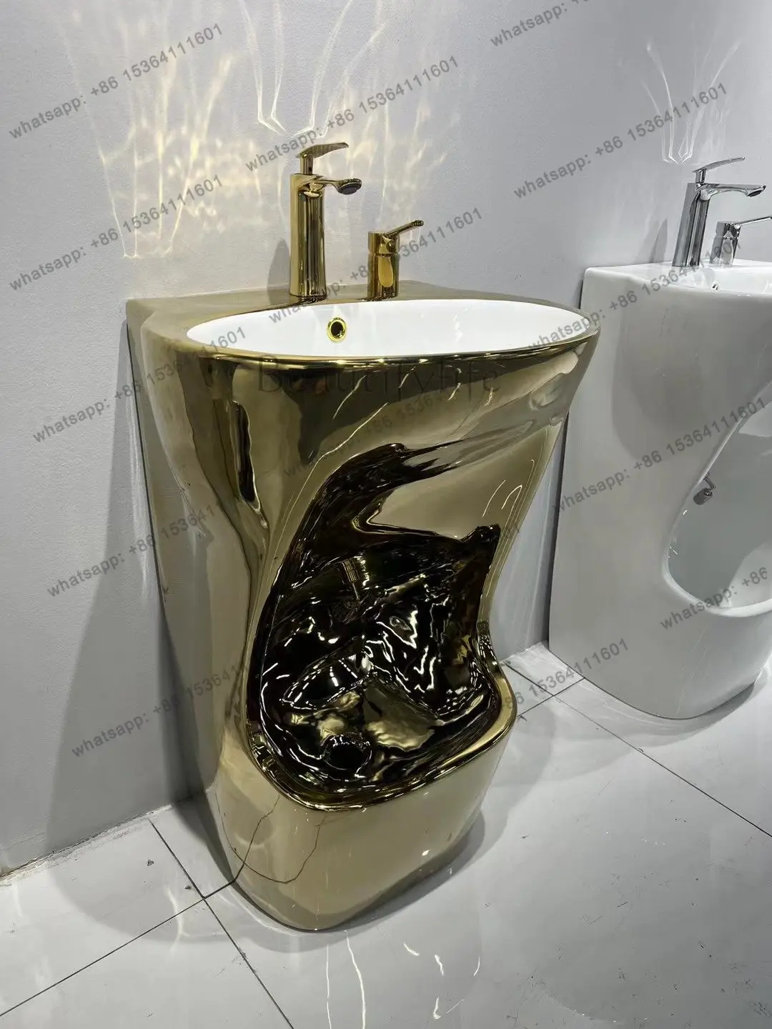 Outdoor household golden washbasin mop pool integrated multi-purpose
Outdoor household golden washbasin mop pool integrated multi-purpose