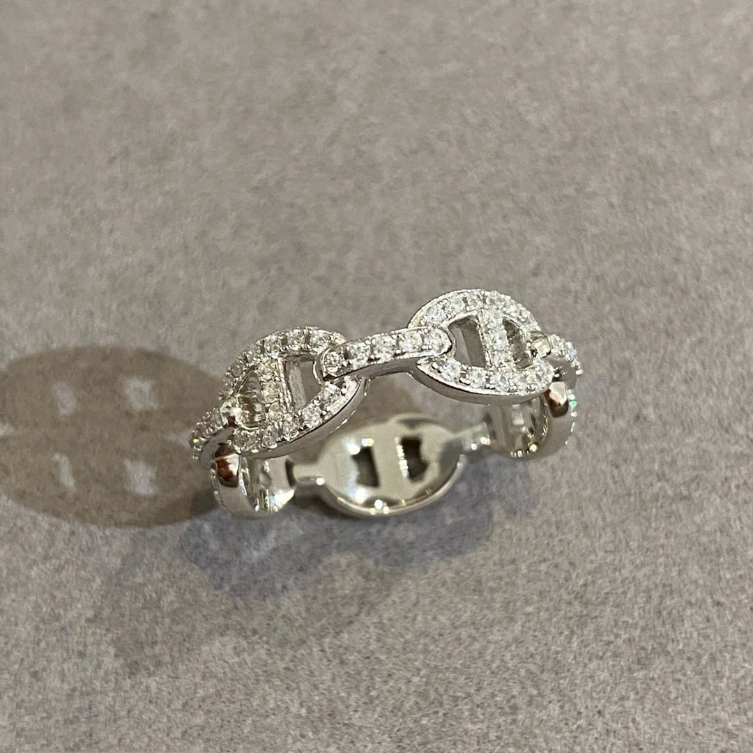 2025 Luxury Diamond Ring – Perfect for Parties, Birthdays & Anniversary Gifts beautifully packaged in a gift box
2025 Luxury Diamond Ring – Perfect for Parties, Birthdays & Anniversary Gifts beautifully packaged in a gift box