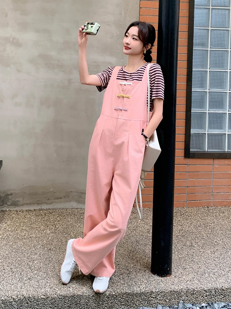 Стильный деловой костюм-двойка для женщин: летний комплект 2024 года с эффектом похудения, длинные брюки, топ и шорты, модная футболка с открытыми плечами в национальном стиле
Стильный деловой костюм-двойка для женщин: летний комплект 2024 года с эффектом похудения, длинные брюки, топ и шорты, модная футболка с открытыми плечами в национальном стиле