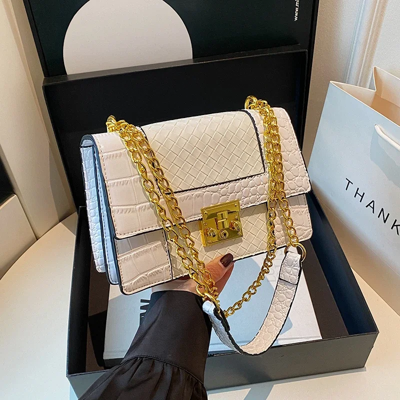 2025 Luxury Brand Women's Saddle Bag Premium Leather Crossbody Handbag With Adjustable Strap & Tassel Decor
2025 Luxury Brand Women's Saddle Bag Premium Leather Crossbody Handbag With Adjustable Strap & Tassel Decor