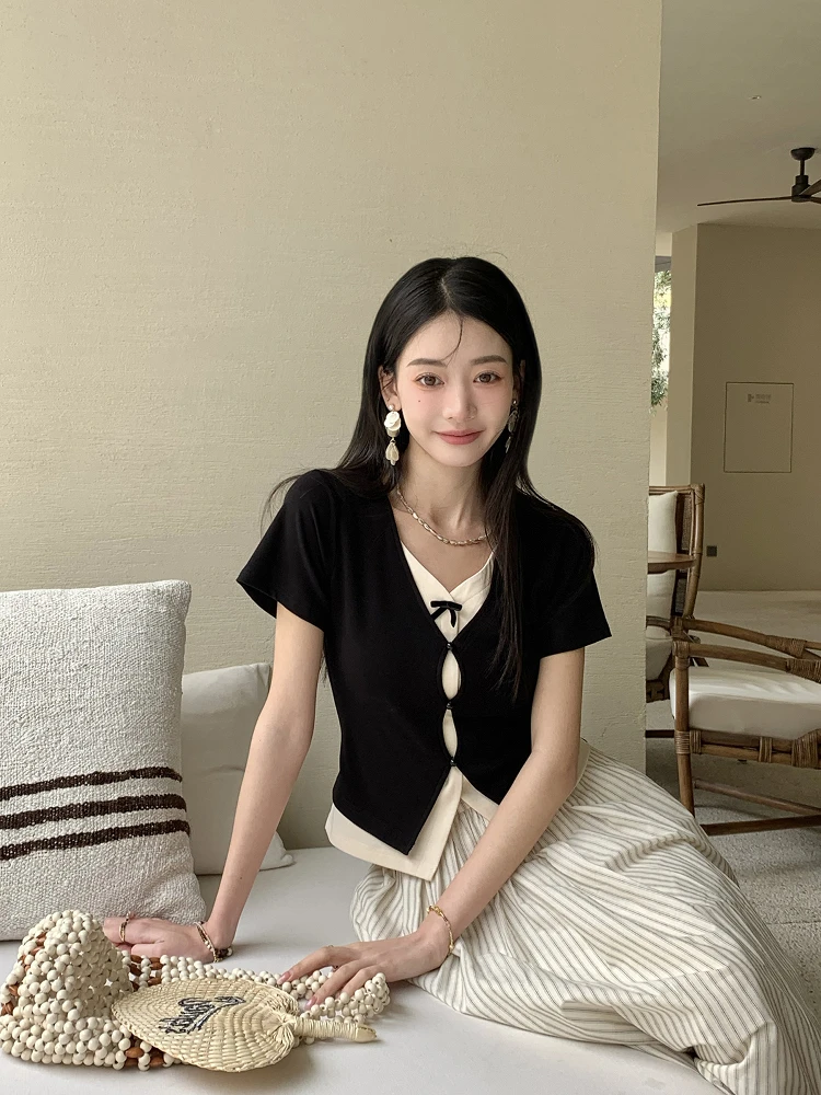 Bla Mist Dr Knitted ort Sve T-irt Women's Spring Summer Design Versatile Slimming Top Not a True Two-Piece Set
Bla Mist Dr Knitted ort Sve T-irt Women's Spring Summer Design Versatile Slimming Top Not a True Two-Piece Set