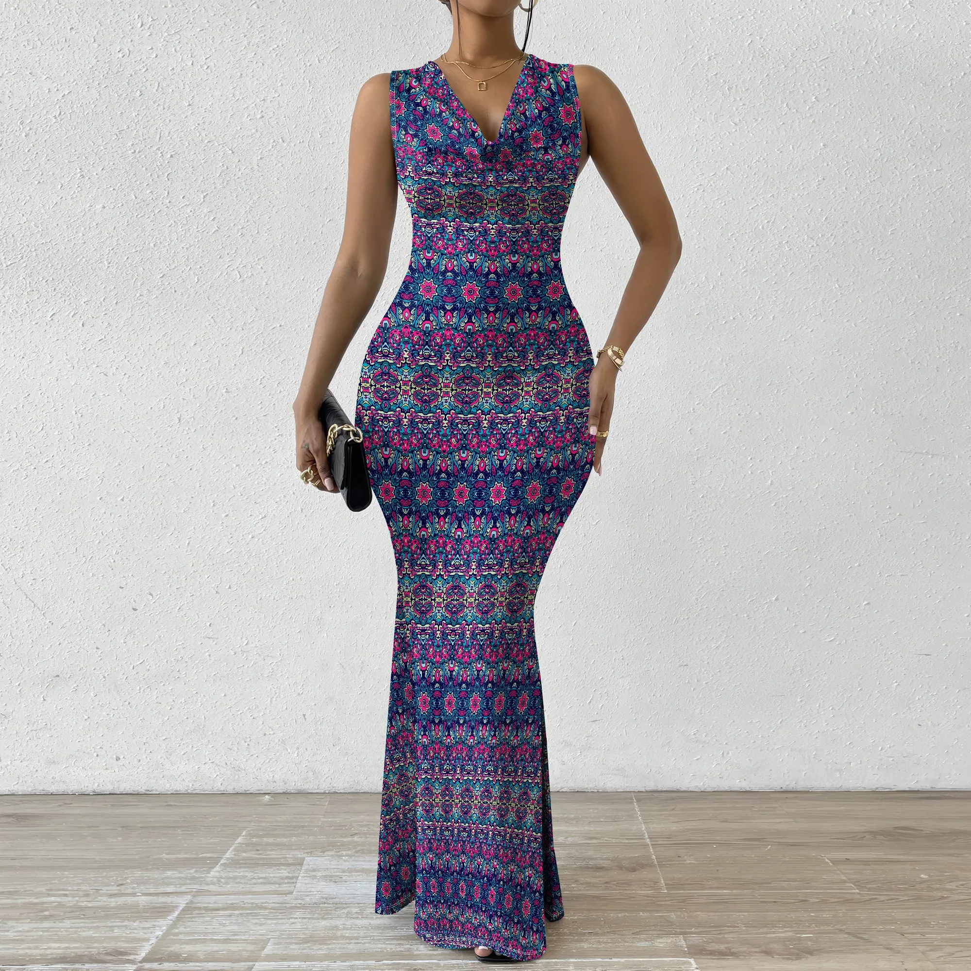 Women's Sleeveless V Neck Bodycon Maxi Dress XS-2XL Luxurious Leopard Rose Baroque Print Gown
Women's Sleeveless V Neck Bodycon Maxi Dress XS-2XL Luxurious Leopard Rose Baroque Print Gown
