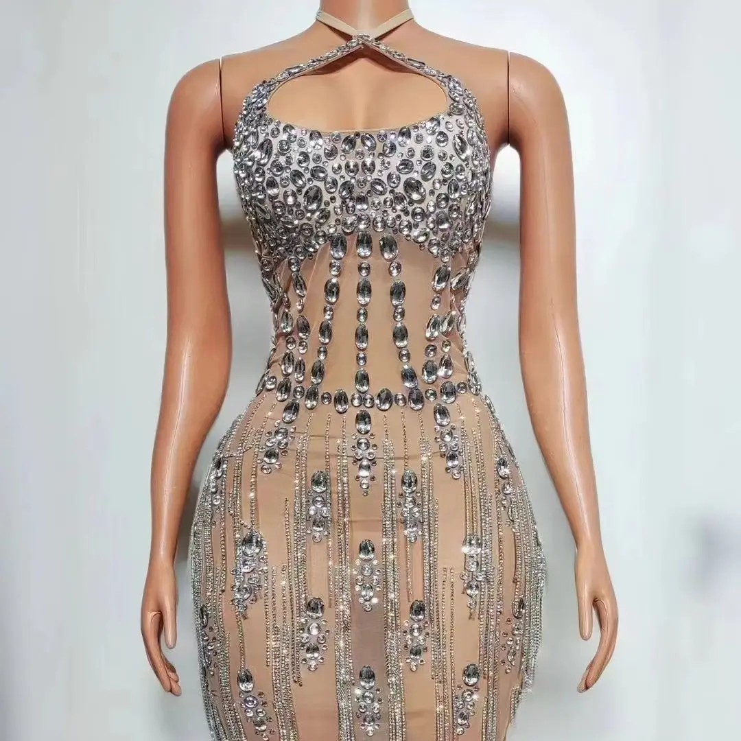 Блестящее мини-платье с бахромой из страз и сетки, прозрачное, для женщин, для празднования дня рождения, свадьбы, вечерних мероприятий, сексуальное, для выступлений на сцене
Блестящее мини-платье с бахромой из страз и сетки, прозрачное, для женщин, для празднования дня рождения, свадьбы, вечерних мероприятий, сексуальное, для выступлений на сцене