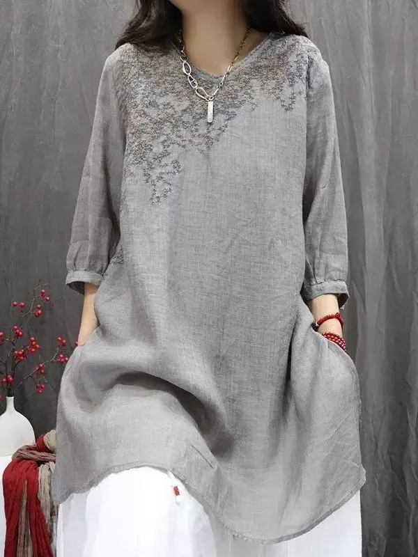 New Spring/Summer 2025 Retro Embroidered Shirt Loose Literary Leisure Mid-length Women's Top
New Spring/Summer 2025 Retro Embroidered Shirt Loose Literary Leisure Mid-length Women's Top