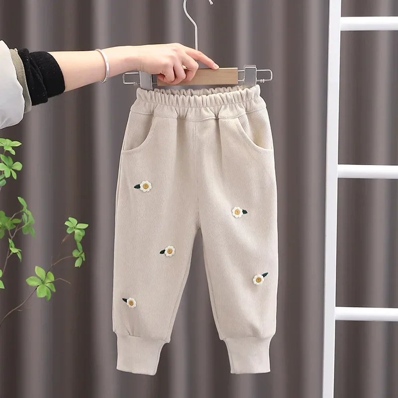 2024 Spring Autumn New Baby Girls Elastic Waist Flower Decor Sweatpant Jogger Pants Kids Fashion Sports Trousers Clothing
2024 Spring Autumn New Baby Girls Elastic Waist Flower Decor Sweatpant Jogger Pants Kids Fashion Sports Trousers Clothing