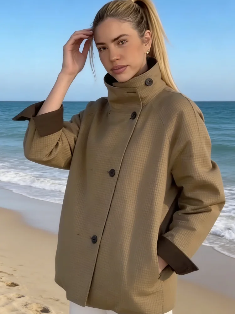 Leisure Stand Collar Reversible Jacket Long Sleeve Single Breasted Loose Short Coat 2026 New Spring Lady Casual Commuter Outwear
Leisure Stand Collar Reversible Jacket Long Sleeve Single Breasted Loose Short Coat 2026 New Spring Lady Casual Commuter Outwear