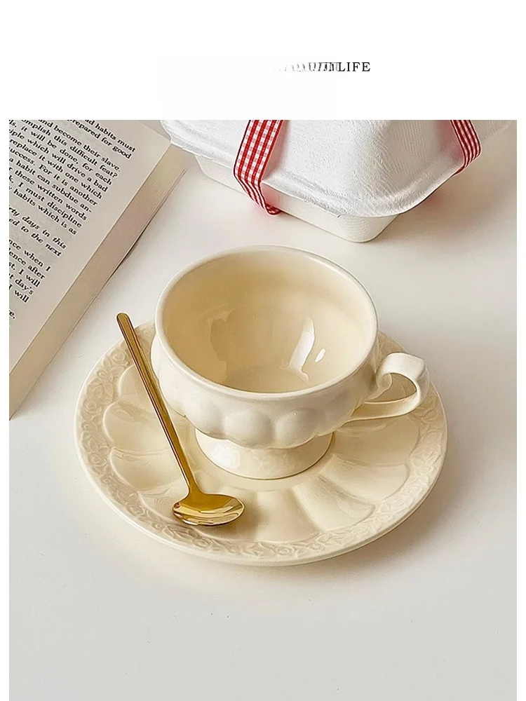 Tlife Kaka Ceramic Coffee Cup High End Elegant Cup Plate Set Afternoon Tea Set European Style Handmade Straight Drinking Lid
Tlife Kaka Ceramic Coffee Cup High End Elegant Cup Plate Set Afternoon Tea Set European Style Handmade Straight Drinking Lid