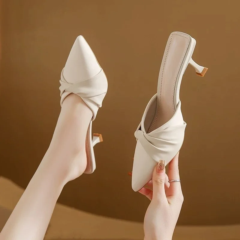 Женские полутапочки из овечьей кожи, лето 2022, полутапочки на среднем каблуке с острым носком, уличная одежда на тонком каблуке, сандалии для ленивых
Женские полутапочки из овечьей кожи, лето 2022, полутапочки на среднем каблуке с острым носком, уличная одежда на тонком каблуке, сандалии для ленивых