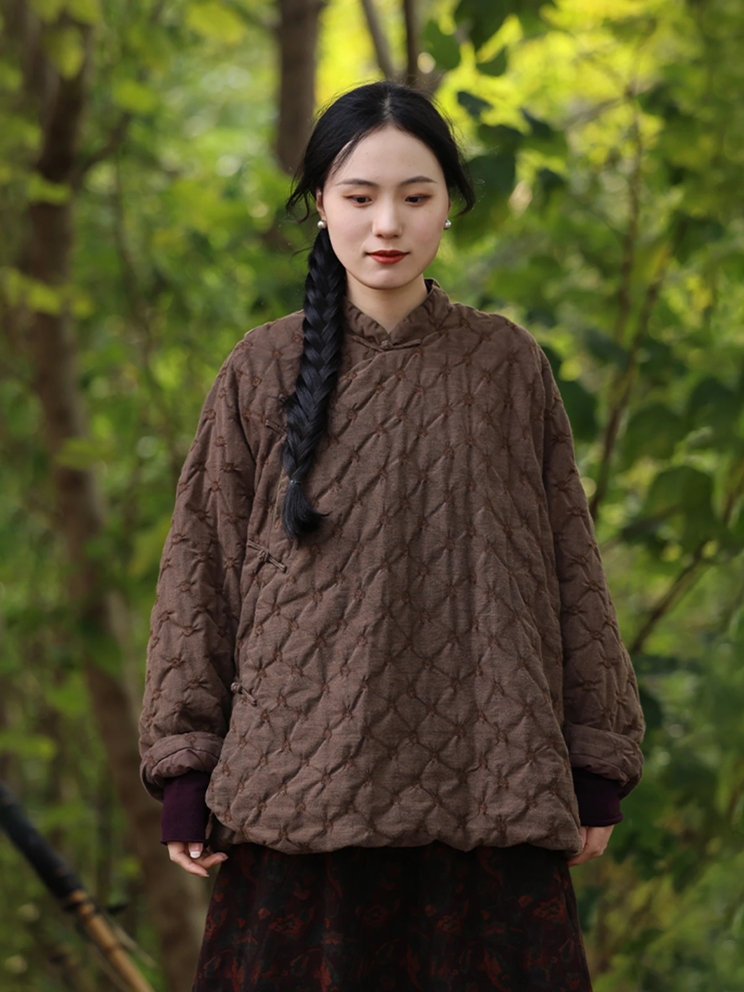 Куртка PengPeng Home 38328 из шерстяно-хлопковой смеси в клетку, утепленная, с длинными рукавами, воротником-стойкой, на одной пуговице, однотонная
Куртка PengPeng Home 38328 из шерстяно-хлопковой смеси в клетку, утепленная, с длинными рукавами, воротником-стойкой, на одной пуговице, однотонная