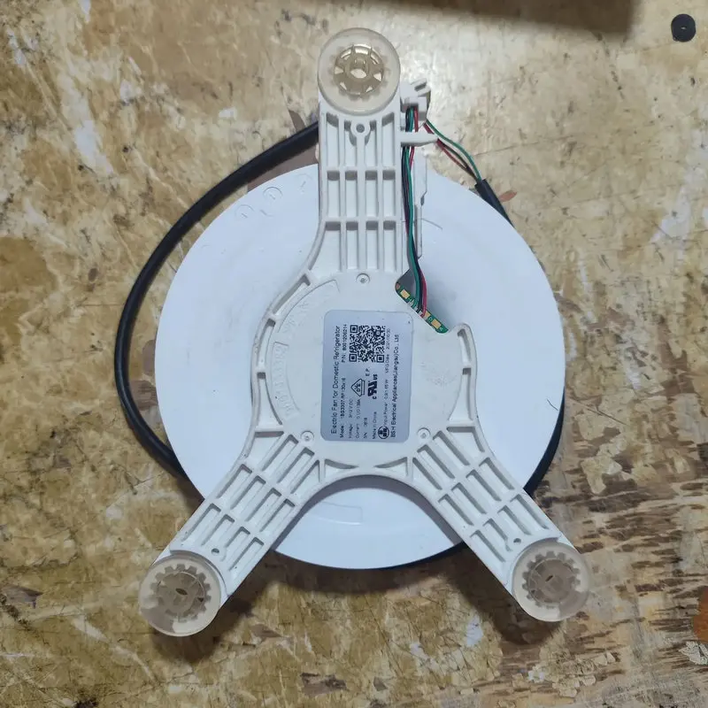 The Cooling Fan for LG Refrigerator 1BS3307-RF130X16 DC 9/12V 0.092/0.133A 0.83/1.59W
The Cooling Fan for LG Refrigerator 1BS3307-RF130X16 DC 9/12V 0.092/0.133A 0.83/1.59W