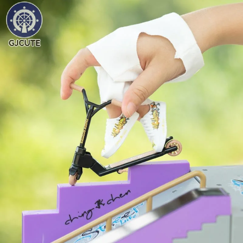 1Pcs Desktop Skateboard Toy Car Standing Folding Finger Scooter Children Fingertip Pedal Vitality Car
1Pcs Desktop Skateboard Toy Car Standing Folding Finger Scooter Children Fingertip Pedal Vitality Car