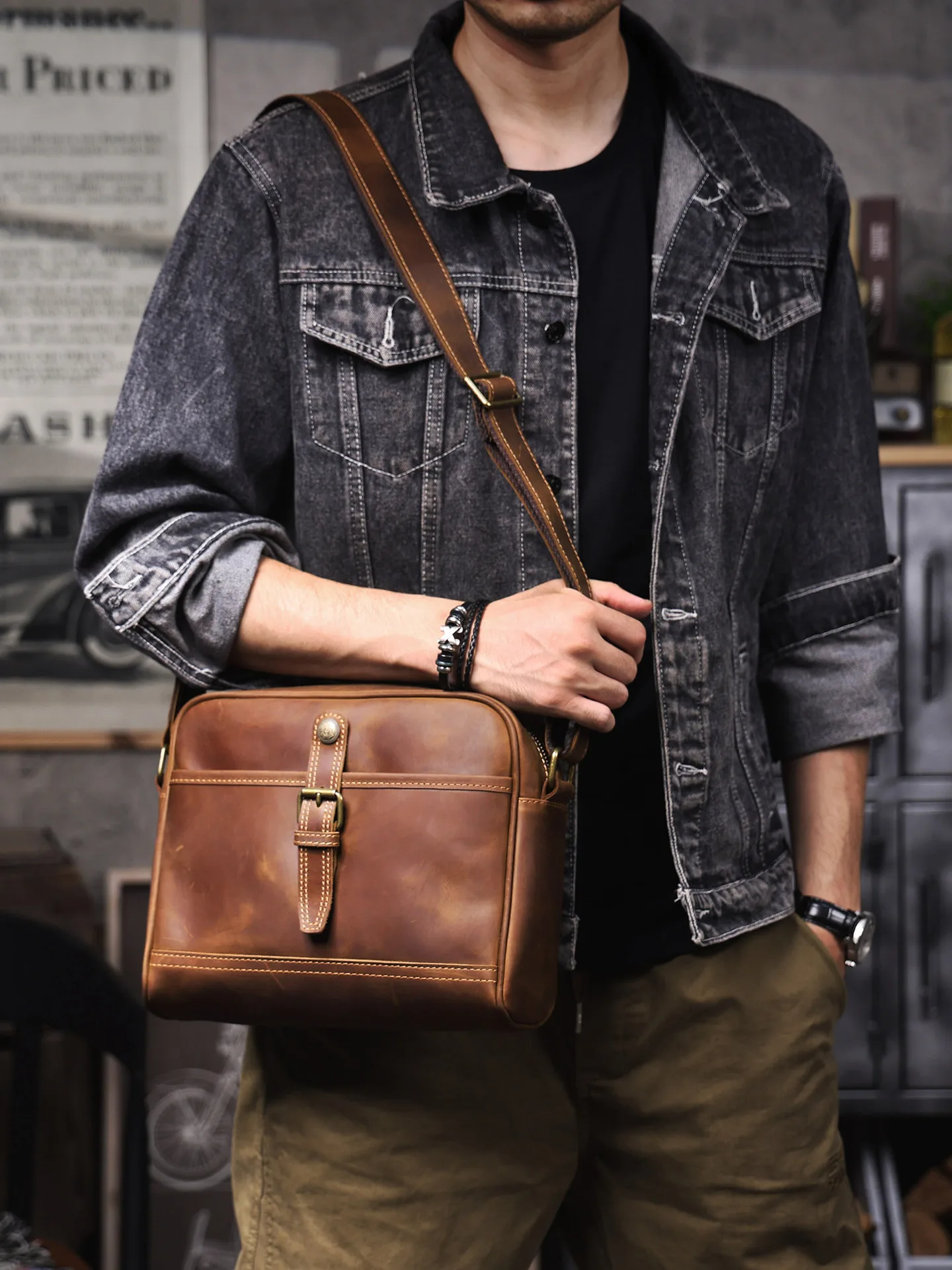 PNDME organizers designers handmade genuine leather men's shoulder bag vintage luxury crazy horse cowhide work crossbody bag
PNDME organizers designers handmade genuine leather men's shoulder bag vintage luxury crazy horse cowhide work crossbody bag