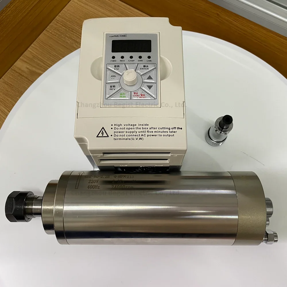 2.2KW water-cooled spindle motor kit CNC milling frequency converter+80mm spindle holder
2.2KW water-cooled spindle motor kit CNC milling frequency converter+80mm spindle holder