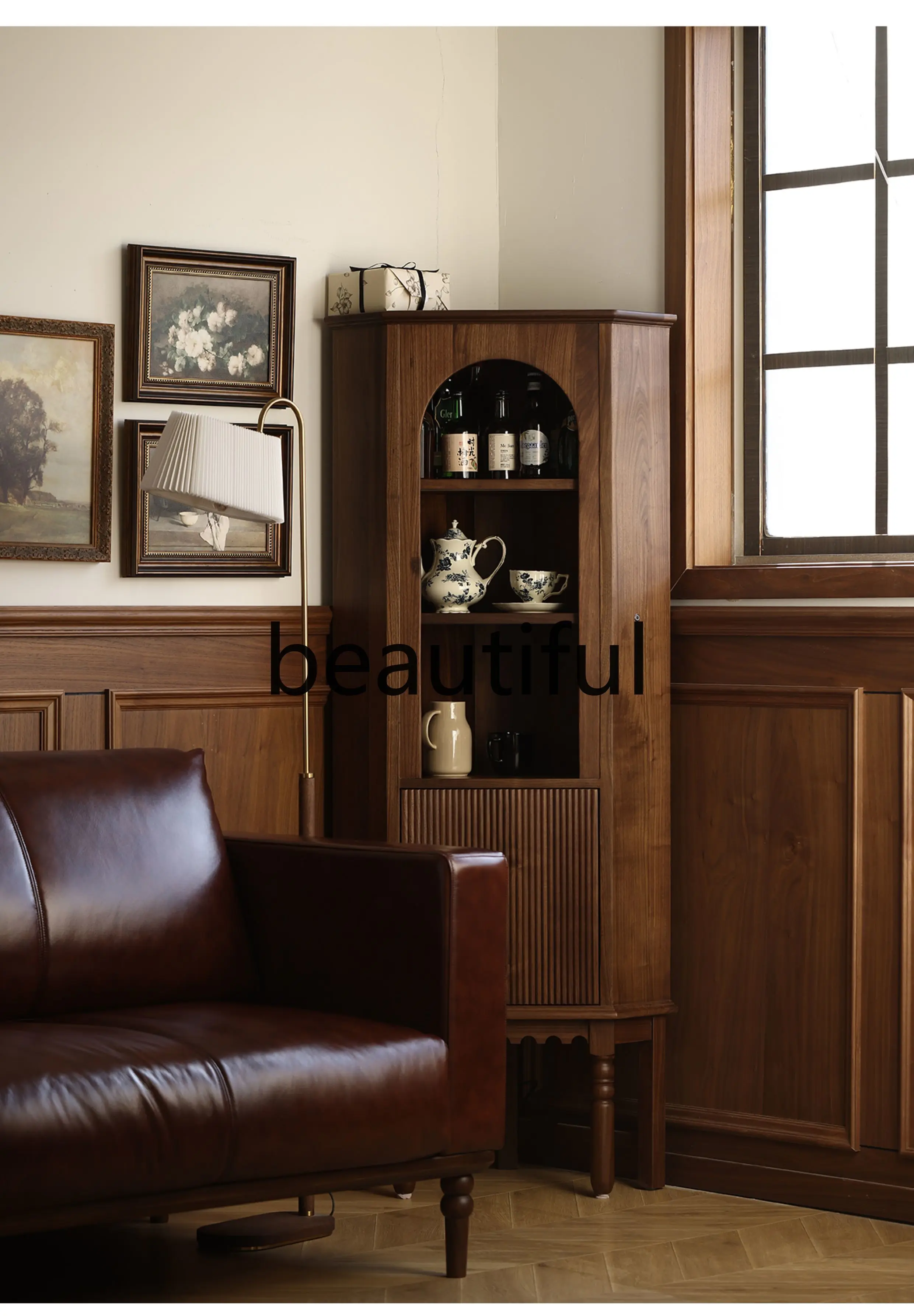French retro solid wood living room corner cabinet medieval North American black walnut corner cabinet
French retro solid wood living room corner cabinet medieval North American black walnut corner cabinet