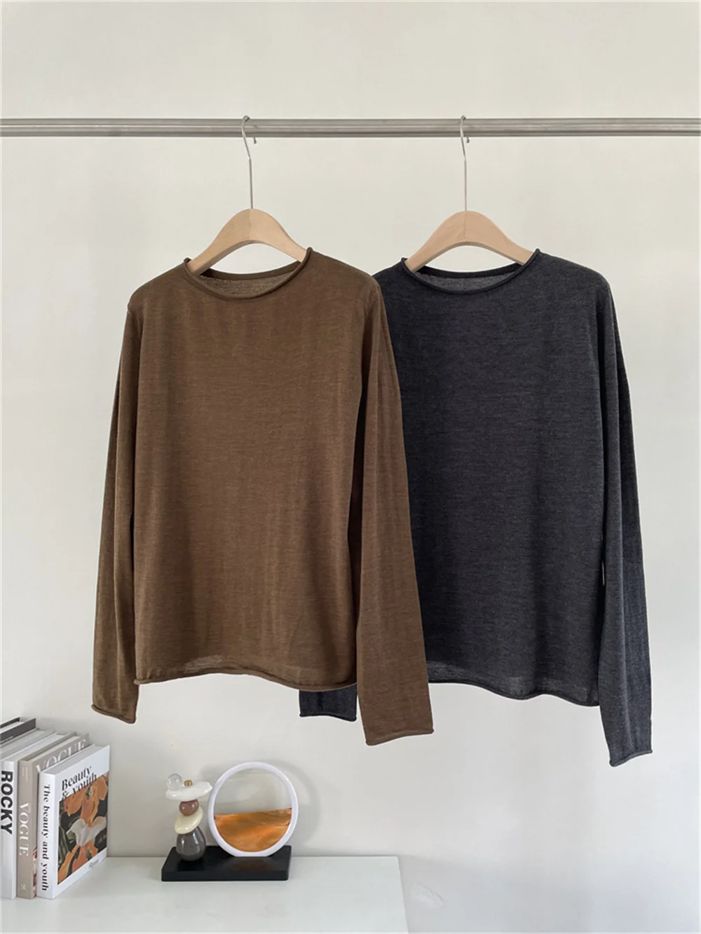 Women's Clothes Round Neck Pullover Thin Knit Sweater Loose Casual Long Sleeve
Women's Clothes Round Neck Pullover Thin Knit Sweater Loose Casual Long Sleeve